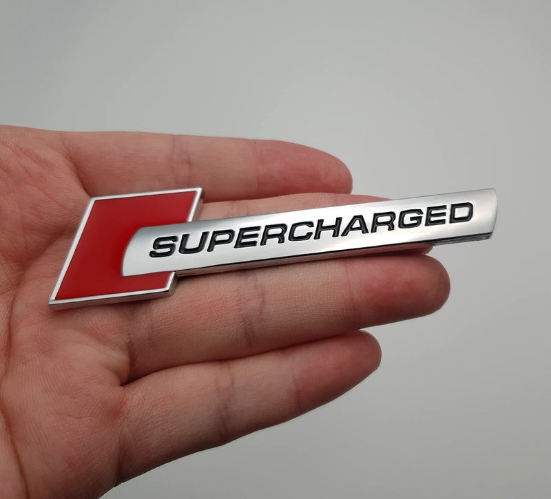 أودي شعار السيارة بشارج فائق بجهازين ب Premium: Auto Premium 3D شارة معدنية مرتفعة على الصندوق الخلفي ملصق جانبي (فضي أحمر) - Image 3